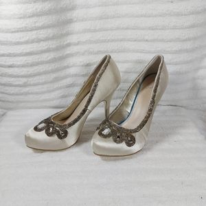 Disney GLASS SLIPPER COLLECTION Cinderella Wedding Heels Shoes Bridal Ivory Bead